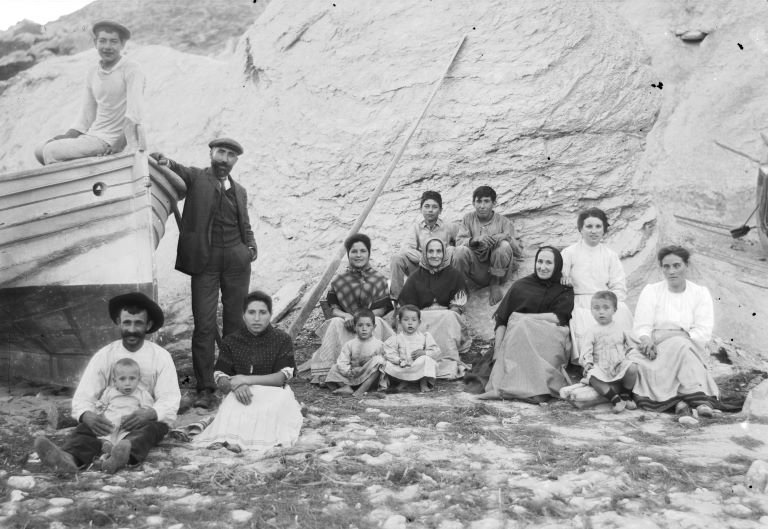 famiglia di pescatori di Cala de Sant Vicenç (Port de Pollença) attorno agli anni ’30 del XX secolo